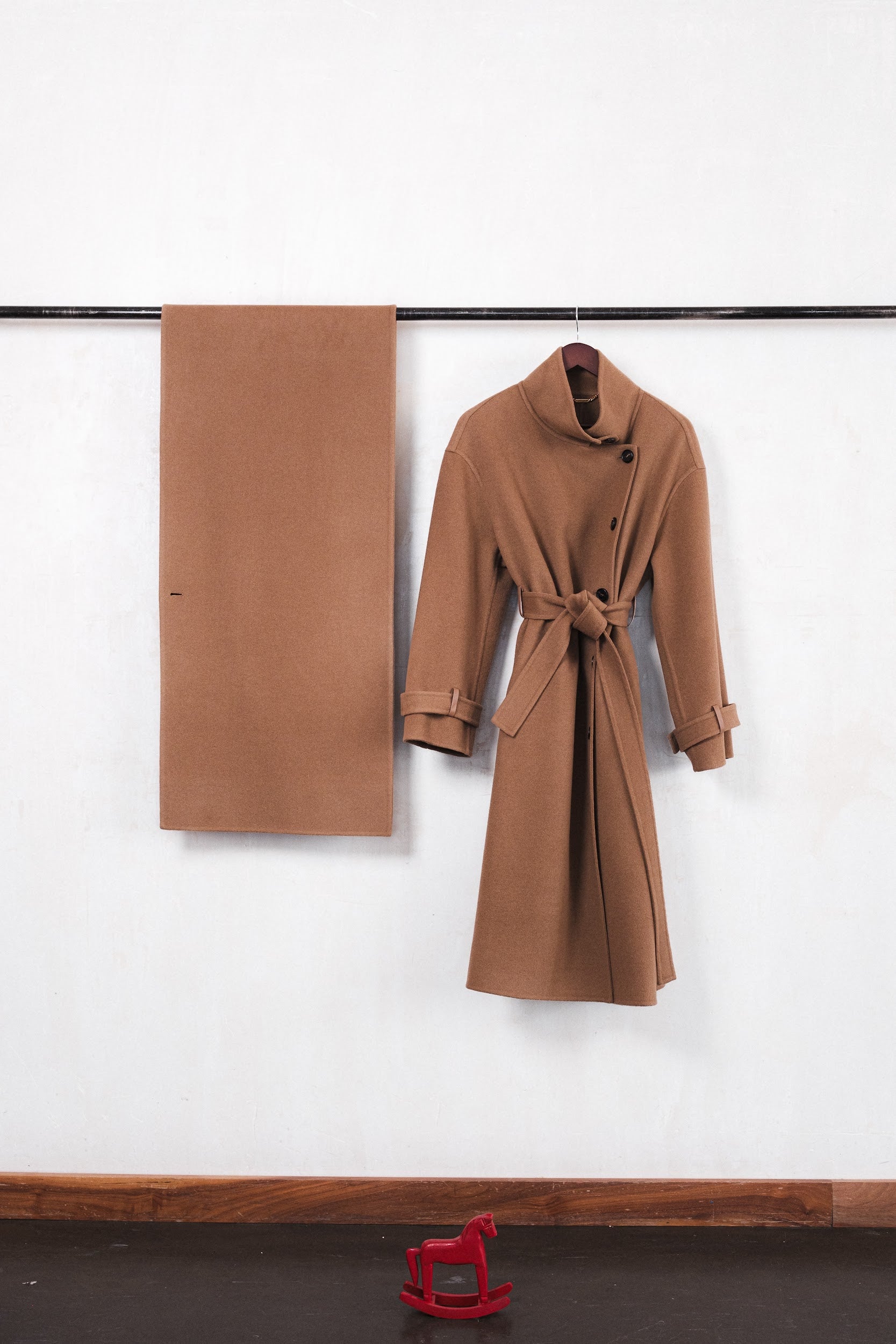 Icon Coat 001