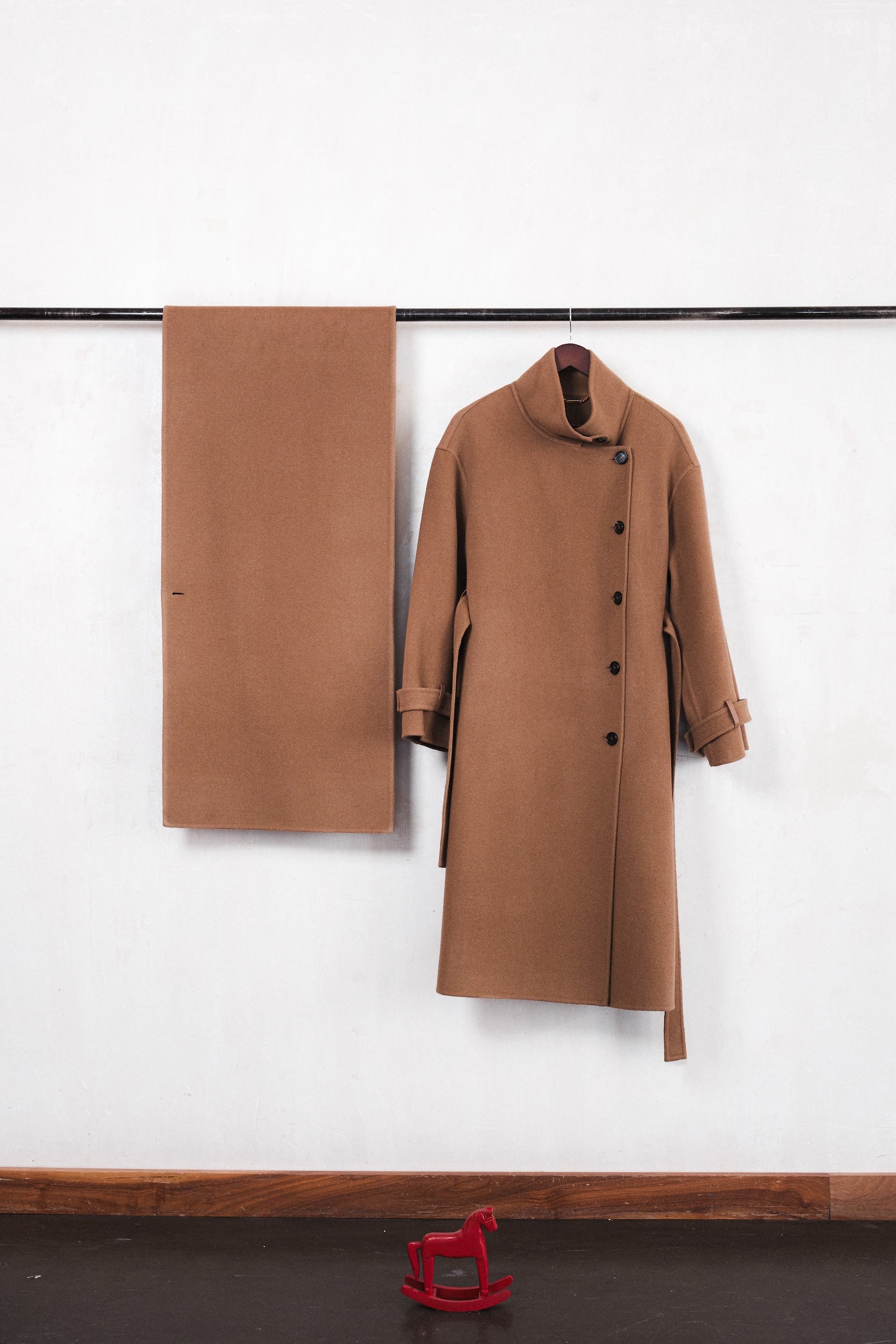 Icon Coat 001