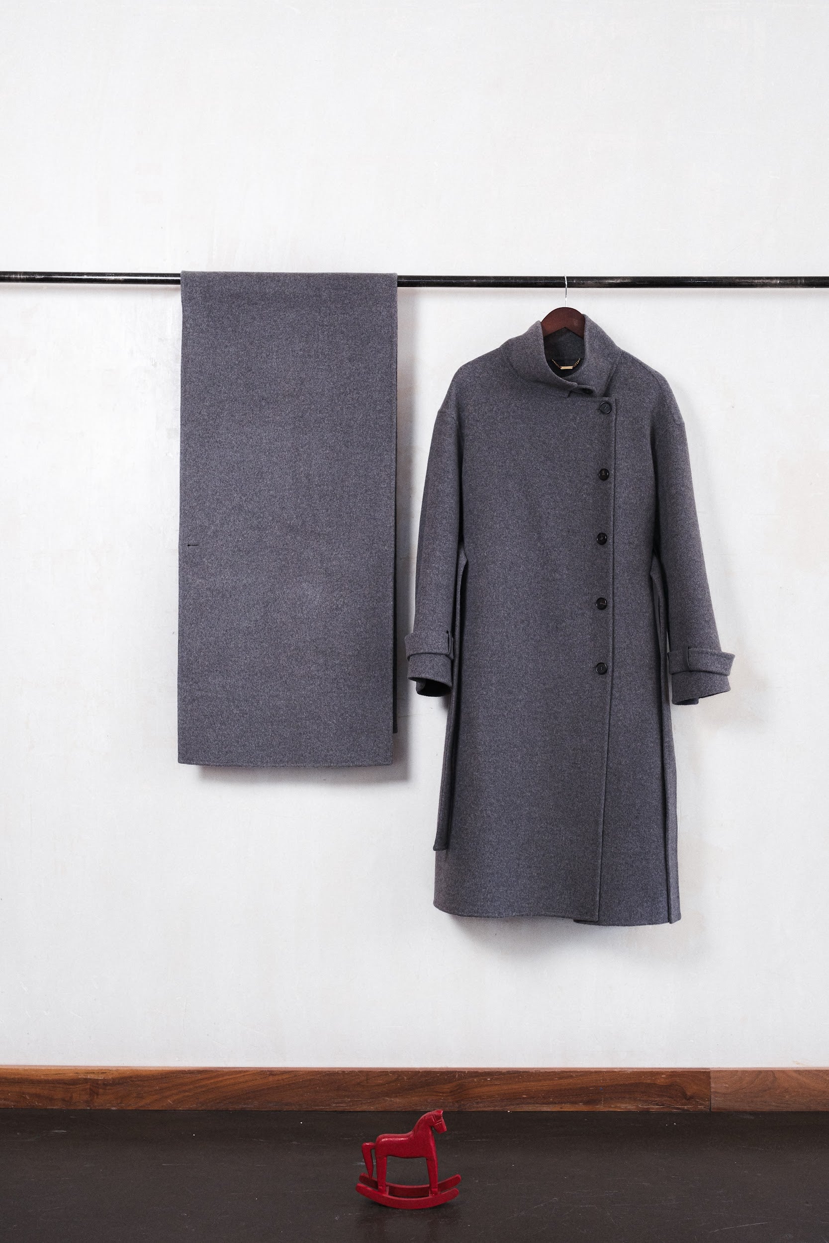 Icon Coat 001